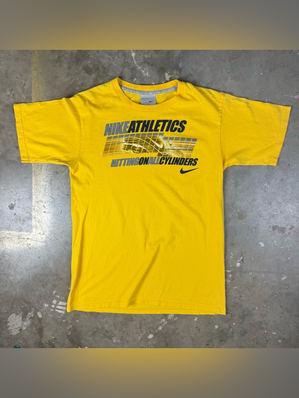 Vintage Nike T-Shirt Size Youth Large Fits Adult Small Shox Athletics Y2K 2000s